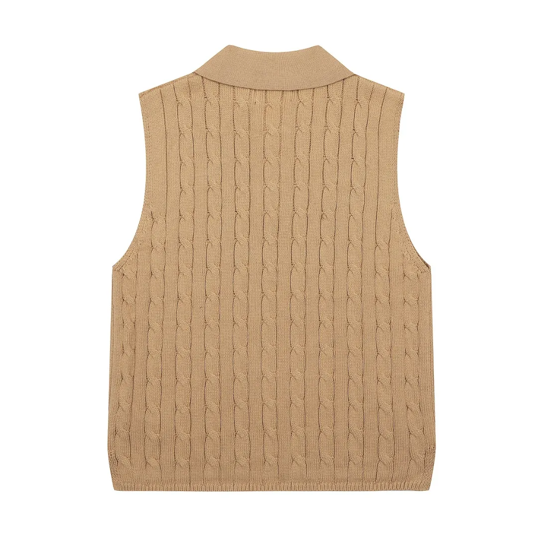 P166 💰 "Top quality" Style number: DS023# (not off the shelves all year round) [Ralph Lauren POLO lapel solid color pony embroidered logo knitted vest short sleeves] ✅Ralph Lauren Ralph Lauren classic basic versatile all-season cardigan knitted POLO vest vest short sleeves ✅Main supplier platform live broadcast Wholesale entity Replacement when out of stock Not off the shelf ✅ZP quality 1:1 version Scan the code to enter the GF website Counter quality ✅Details and quality are the only one in Guangzhou. Imported quality cotton yarn, focusing on high-end, cost-effective. Needless to say good quality. ✅Restore the original version. The maximum size can be worn up to 150 pounds. Loose, comfortable and stress-free. Olive green, denim blue, Chinese red